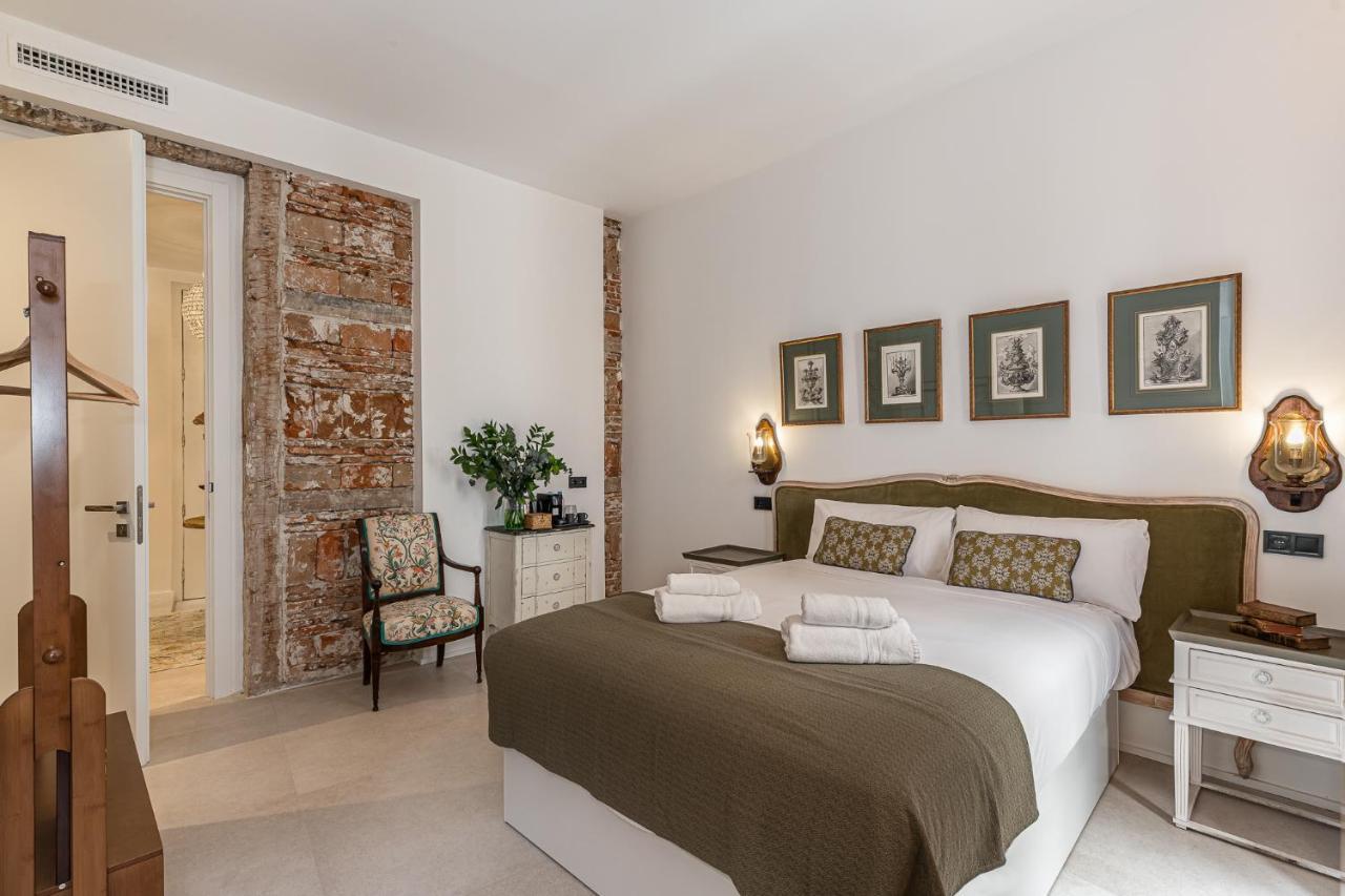 Queens House Chueca Madrid Exterior photo