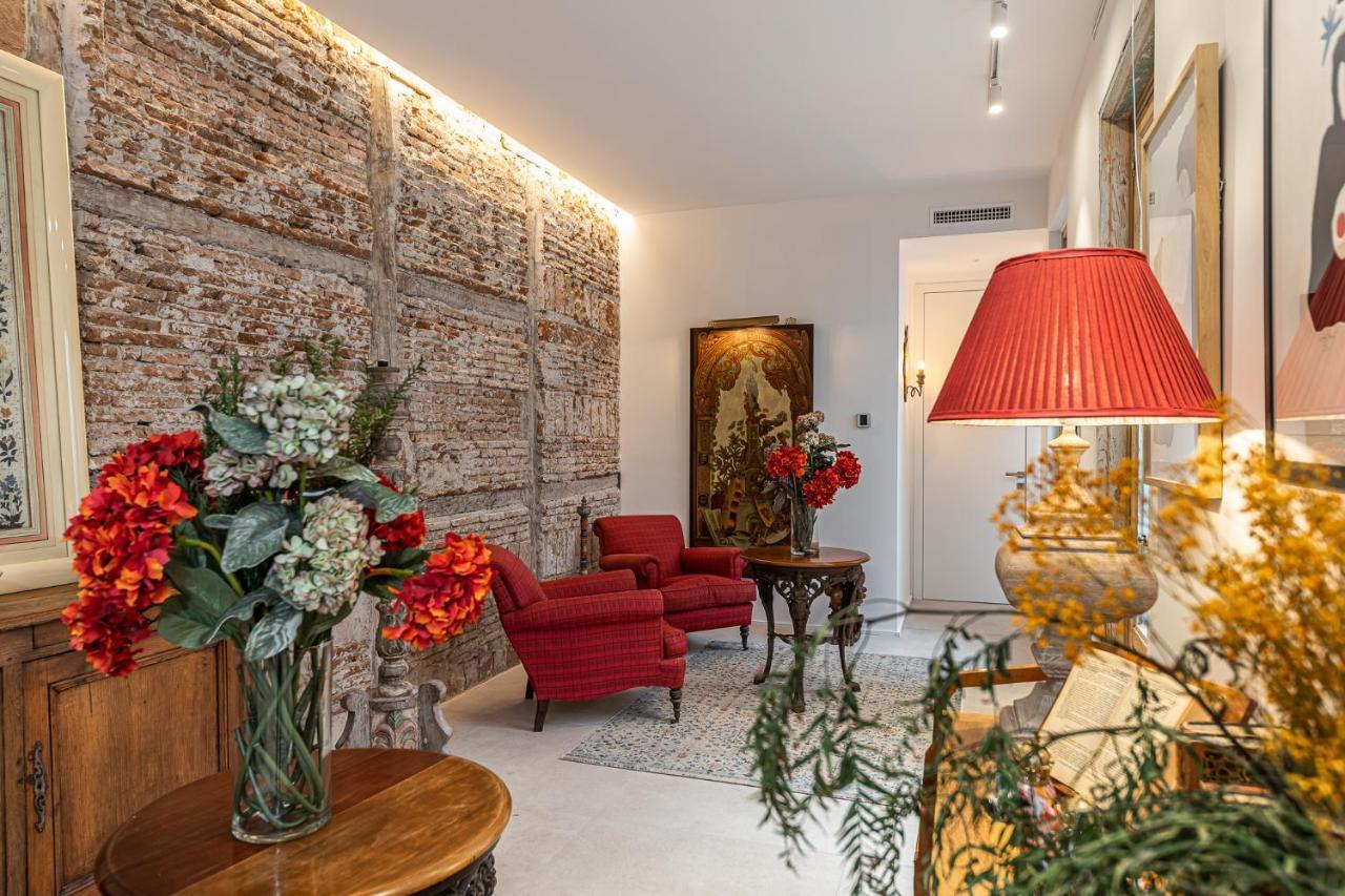 Queens House Chueca Madrid Exterior photo